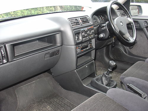 1989 Vauxhall Cavalier Mk3 2.0i SRI  Hatchback Interior
