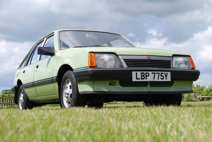 1982 vauxhall cavalier 1.6l 5 door 1