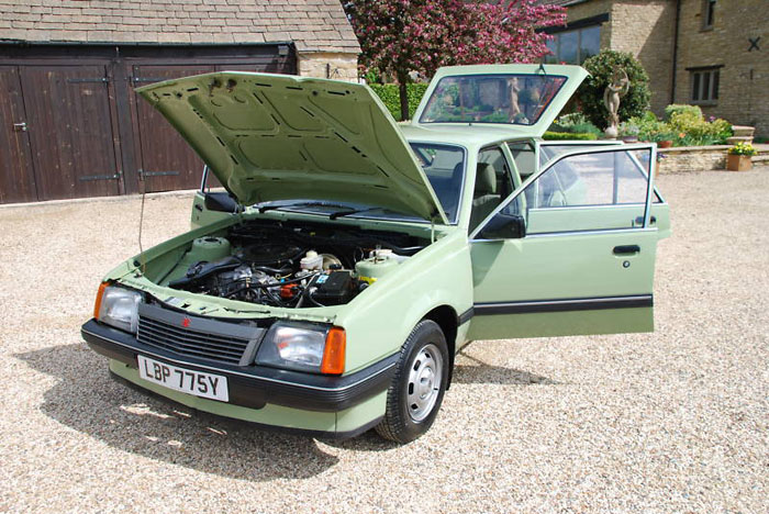 1982 vauxhall cavalier 1.6l 5 door 3