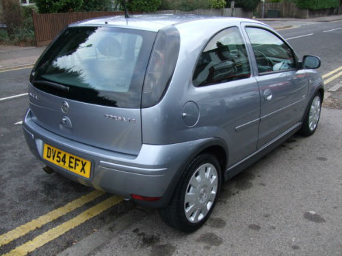 2004 54 plate vauxhall corsa 1.4i design automatic 4