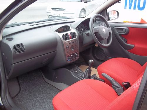 2002 vauxhall corsa hatchback 12v life interior