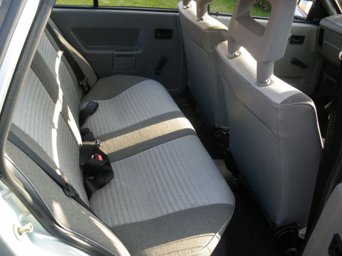 1986 vauxhall nova interior 2