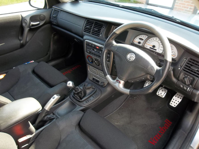 2001 vauxhall vectra gsi v6 silver interior 1