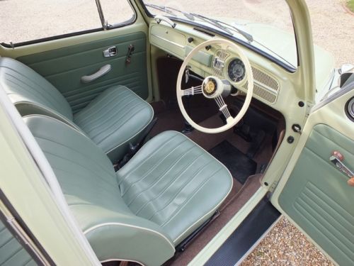 1967 Volkswagen Beetle 1500 Front Interior 2