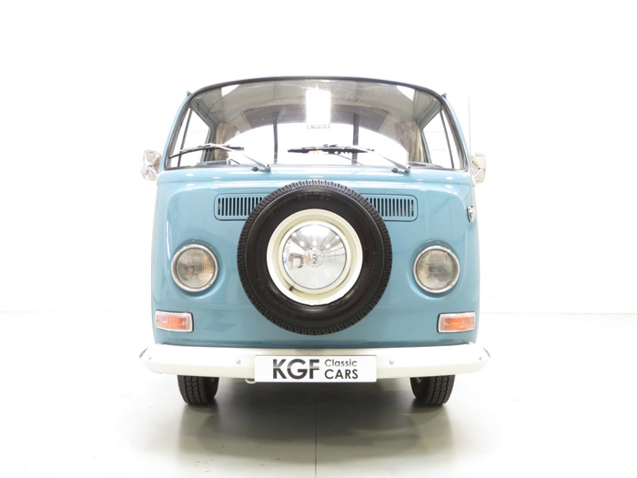 1969 Volkswagen Camper T2 Front