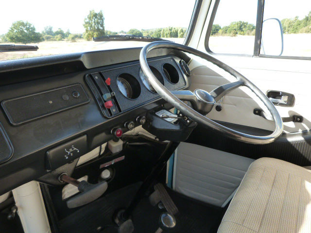 1972 Volkswagen Camper T2 Dashboard Steering Wheel