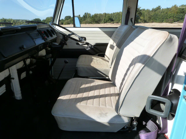 1972 Volkswagen Camper T2 Front Interior