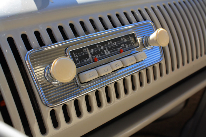 1965 Volkswagen Camper Split Screen Radio