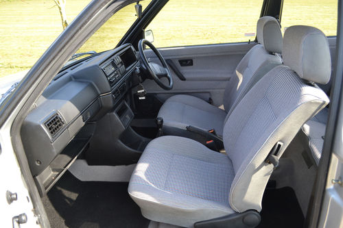 1991 volkswagen mk2 golf front interior