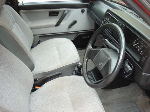 1989 g volkswagen jetta 1.3 4dr interior 1