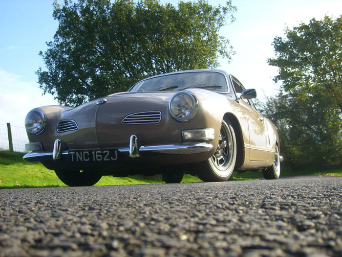 1971 Volkswagen Karmann Ghia 2