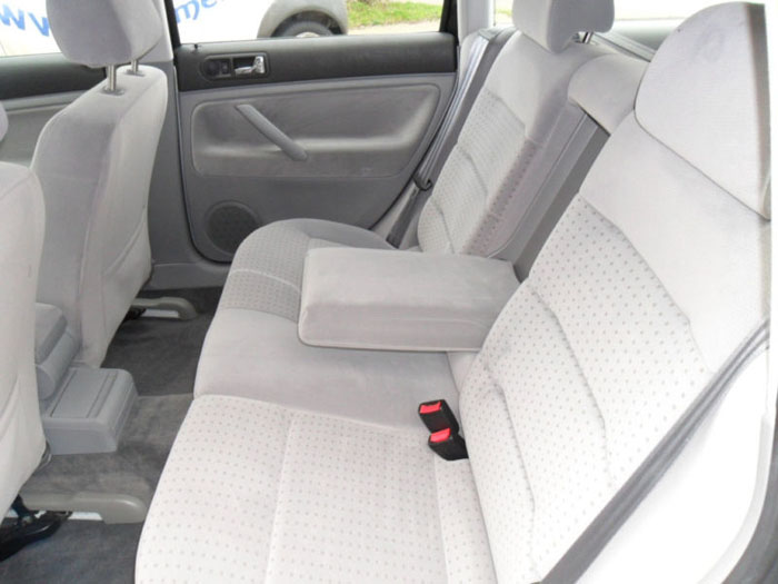 1998 volkswagen passat 1.6 se estate interior 3