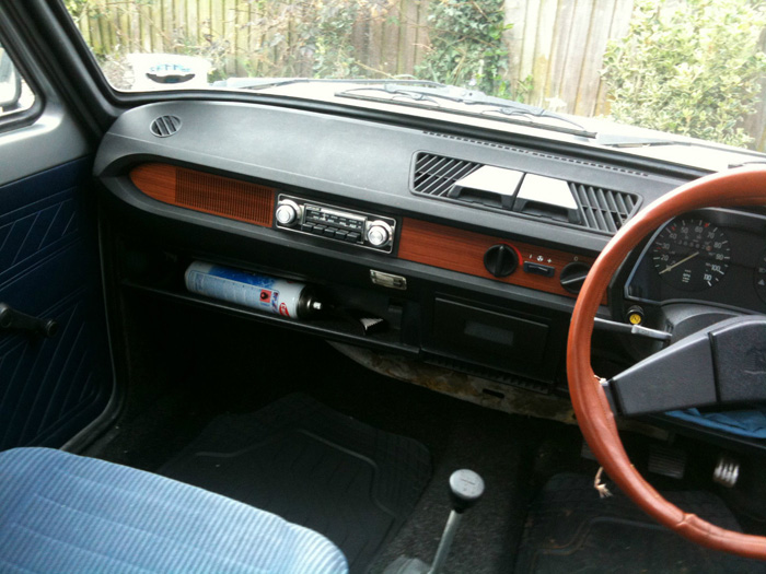 1977 Volkswagen Polo MK1 L Dashboard 1