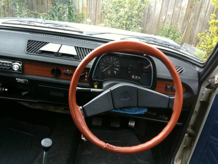 1977 Volkswagen Polo MK1 L Dashboard 2