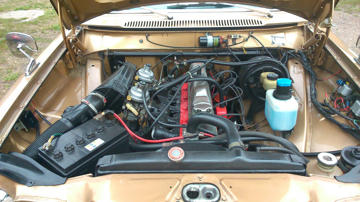 1972 Volvo 164 Automatic Engine Bay
