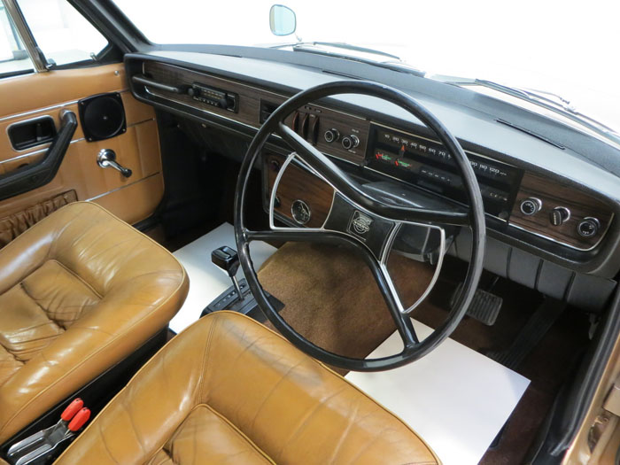 volvo 164 interior dashboard