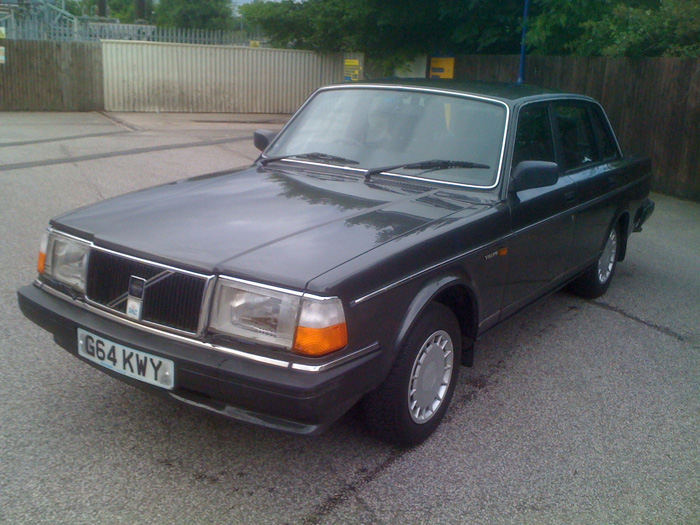 1990 Volvo 240 GLT 2