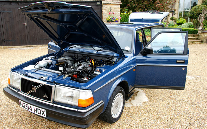 1991 Volvo 240 GL Doors Open