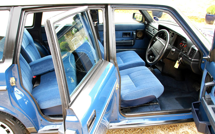 1991 Volvo 240 GL Interior