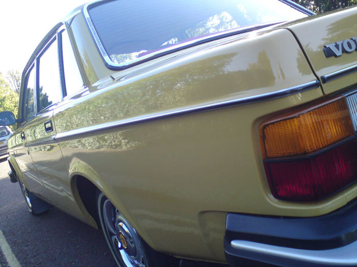 1979 volvo 244 dl auto yellow 3