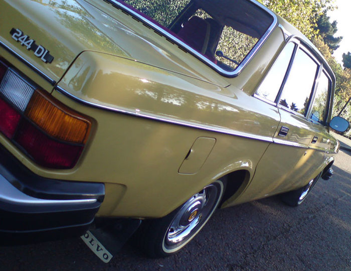 1979 volvo 244 dl auto yellow 4