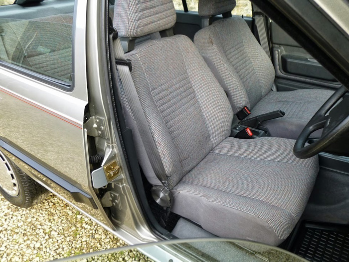 1991 Volvo 340 LE Front Seats