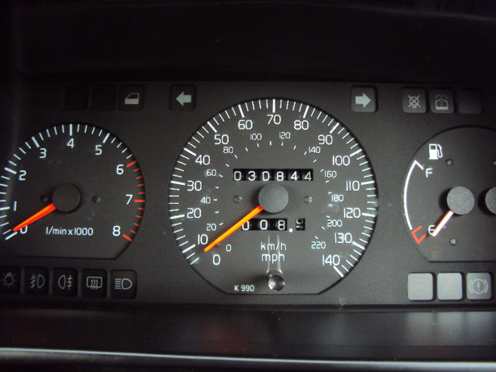 1994 volvo 440 li red dashboard