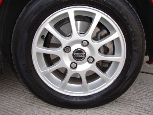 2001 Volvo S40 1.6i Wheel