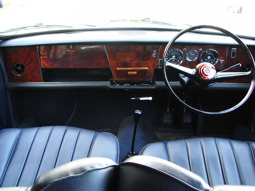 1972 wolseley 18.85 interior 2