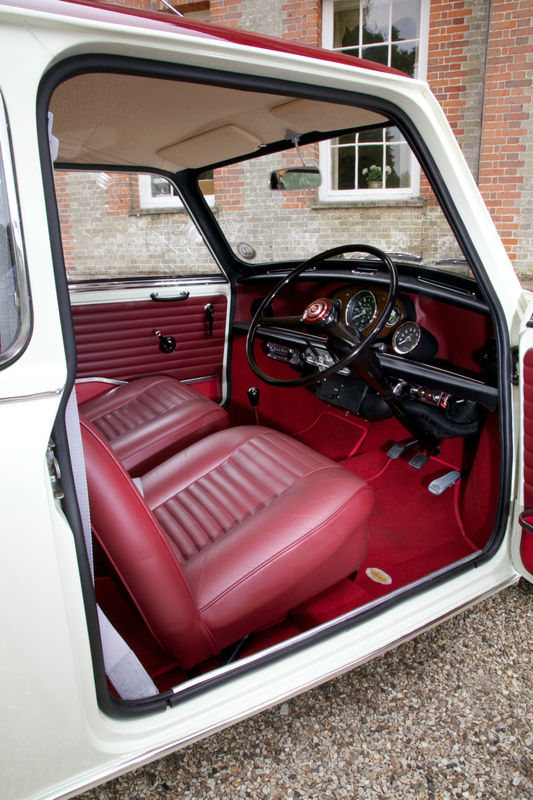 1968 wolseley hornet mk3 show winning concourse condition car interior