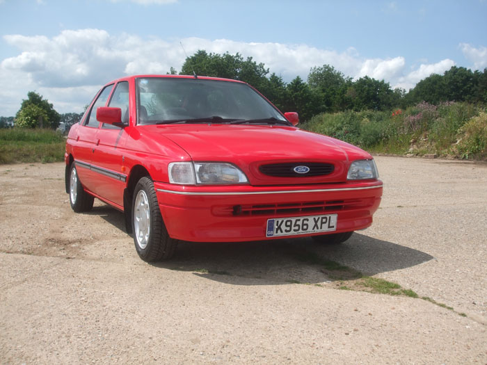 1993 Ford Escort Mk5 1.6 Zetec Ghia 3
