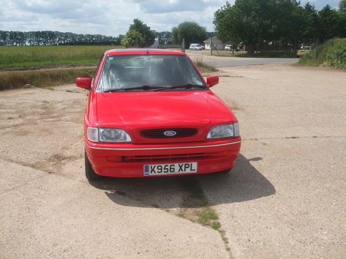1993 Ford Escort Mk5 1.6 Zetec Ghia 4
