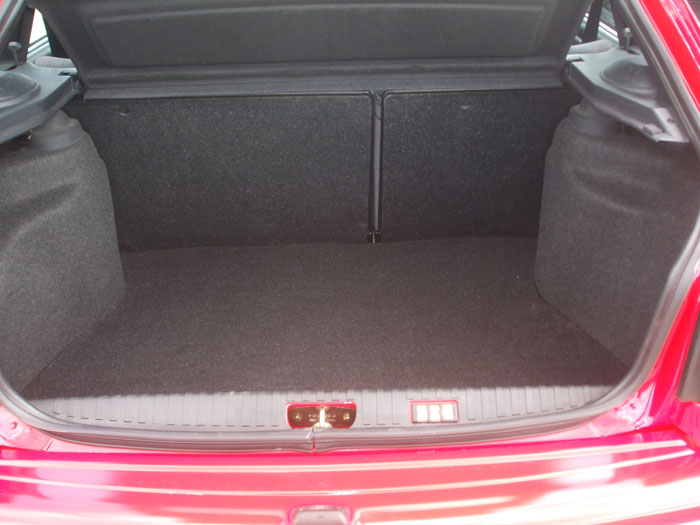 1993 Ford Escort Mk5 1.6 Zetec Ghia Boot