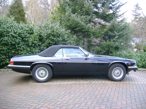jaguar xjs v12 auto convertible in black ivory leather 4